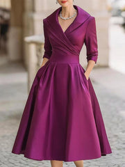 Karen – Elegant satinkjole med slå-om-look