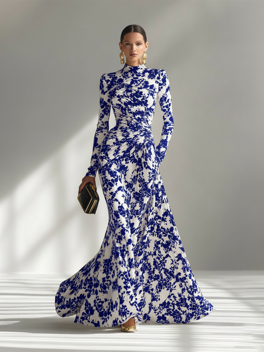 Elegant maxikjole med sort-hvidt blomstermønster