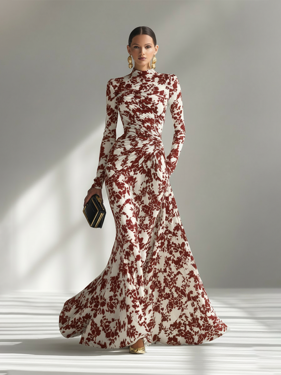Elegant maxikjole med sort-hvidt blomstermønster