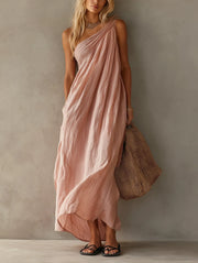 Elegant ærmeløs maxikjole med one-shoulder-design