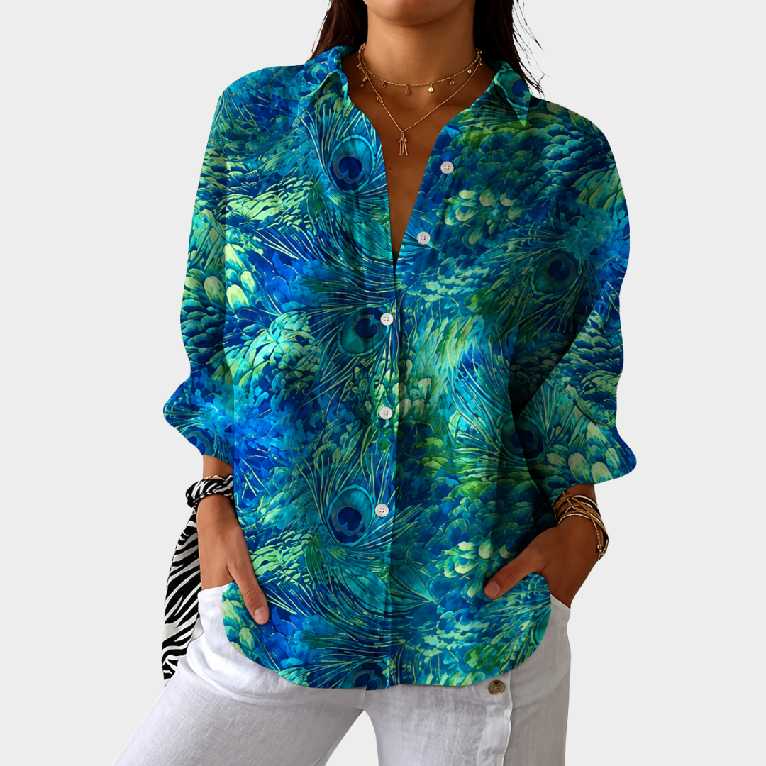 Letvægtig og farverig bluse med print