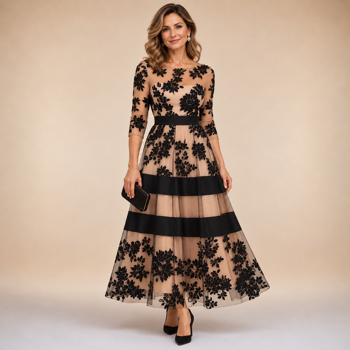 Adrielle | Elegant kjole med blomsterblonder