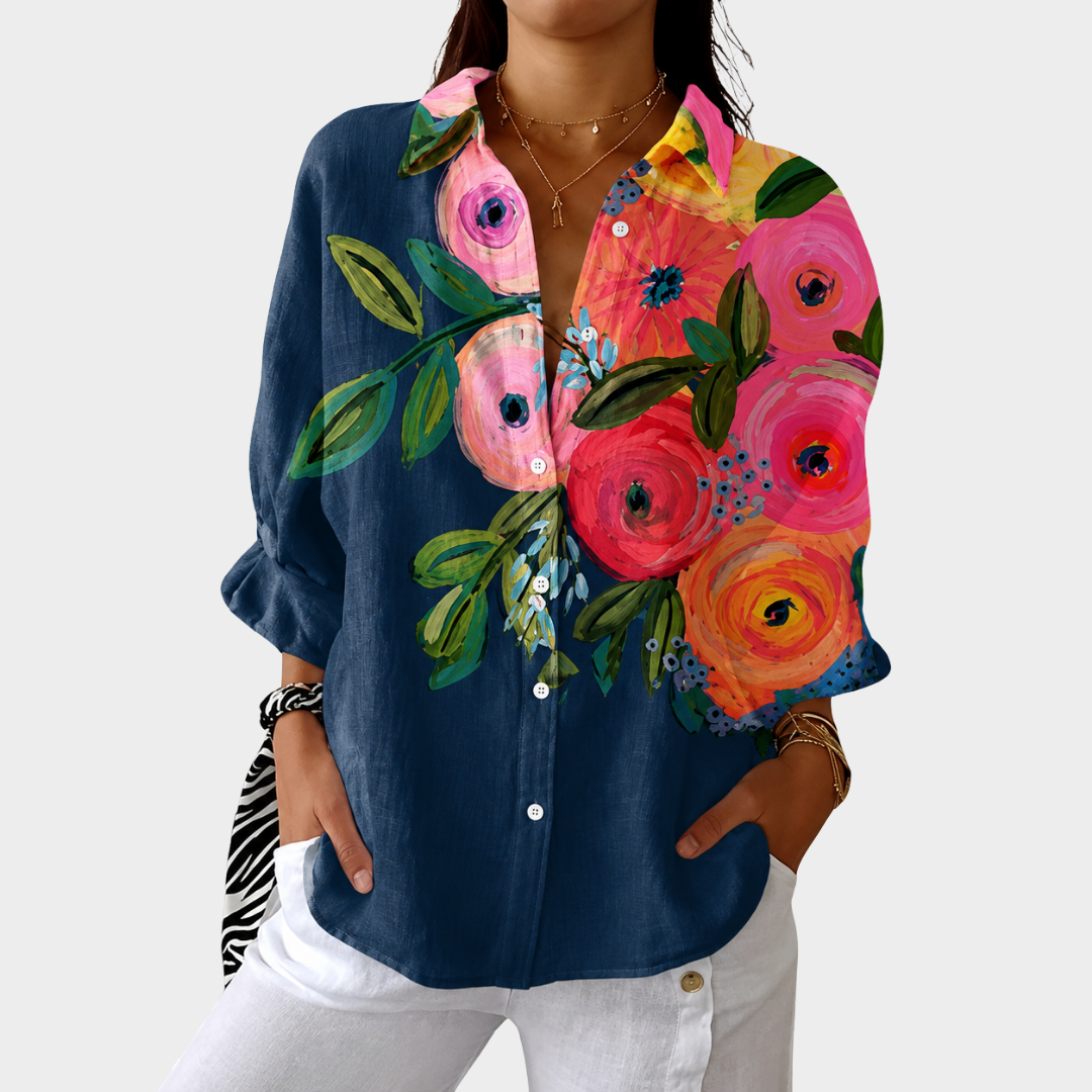 Let og farverig printbluse