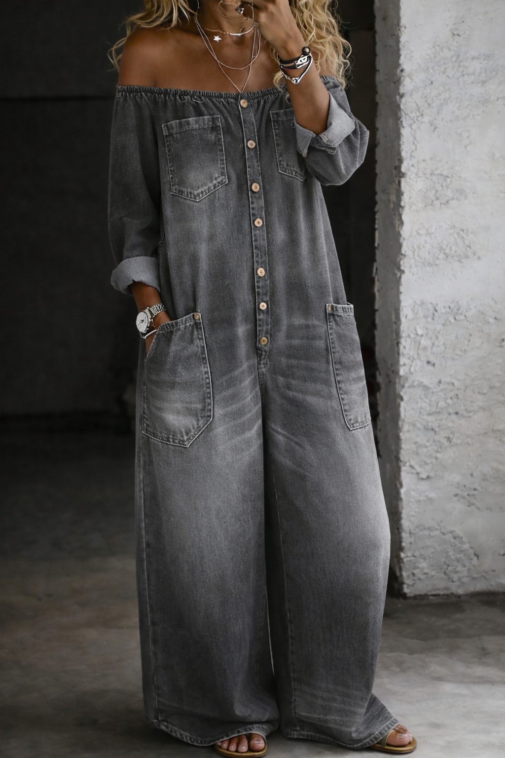 Elena | Skulderfri jumpsuit med lange ærmer
