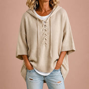 Claudia | Strikket poncho med hætte