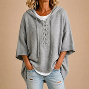 Claudia | Strikket poncho med hætte