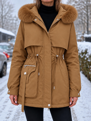 Éloïse | Figursyet vandafvisende parka til kvinder med sherpa-for