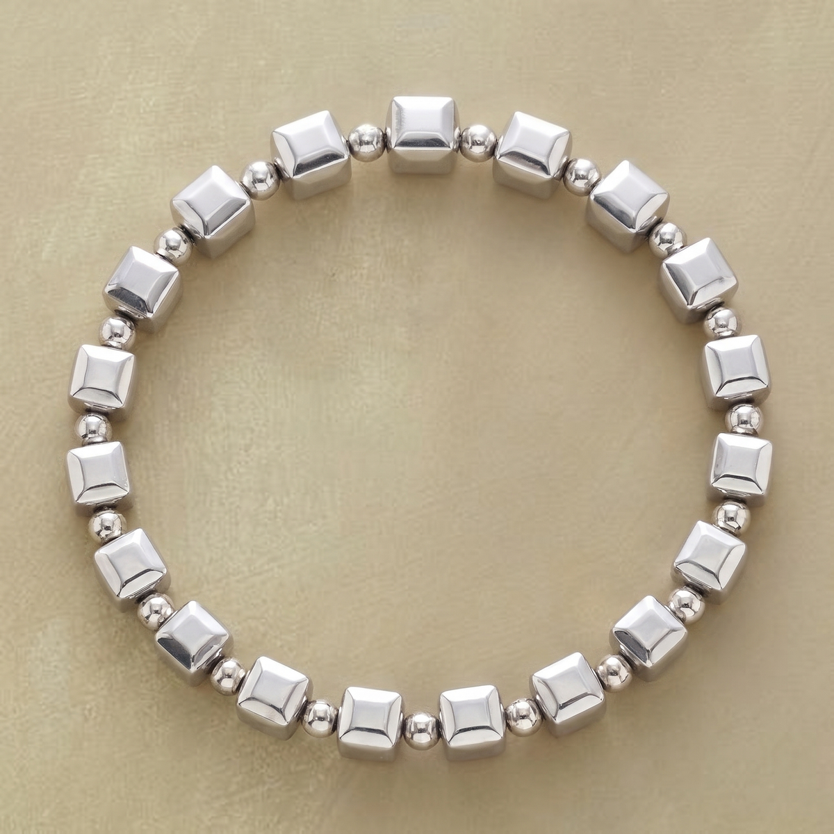 Vintage sølvarmbånd med kubiske perler