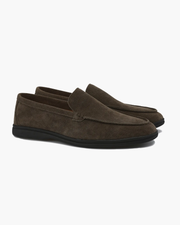 Ruskindsloafers med sorte såler