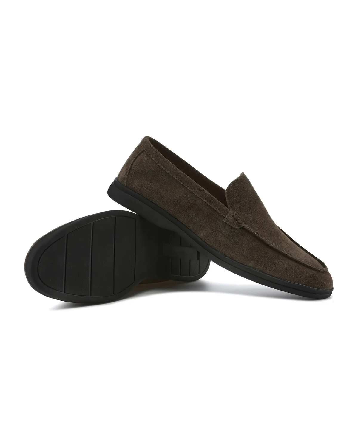 Ruskindsloafers med sorte såler