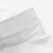 Freya – Bluse med statement-knapper